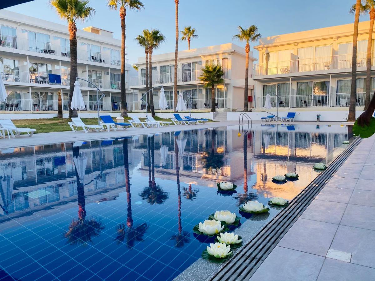 Lysithea Hotel Larnaca Extérieur photo