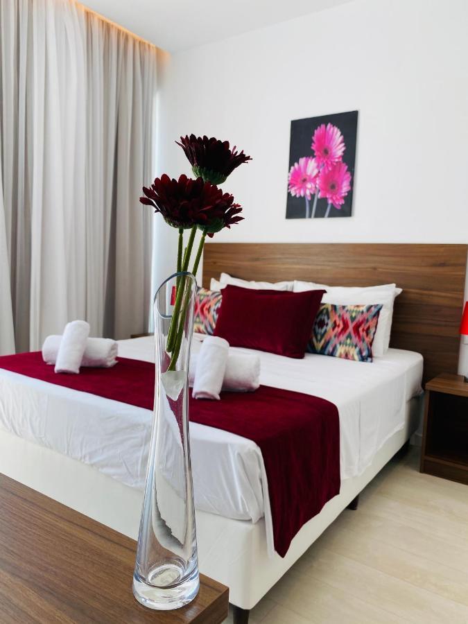 Lysithea Hotel Larnaca Extérieur photo