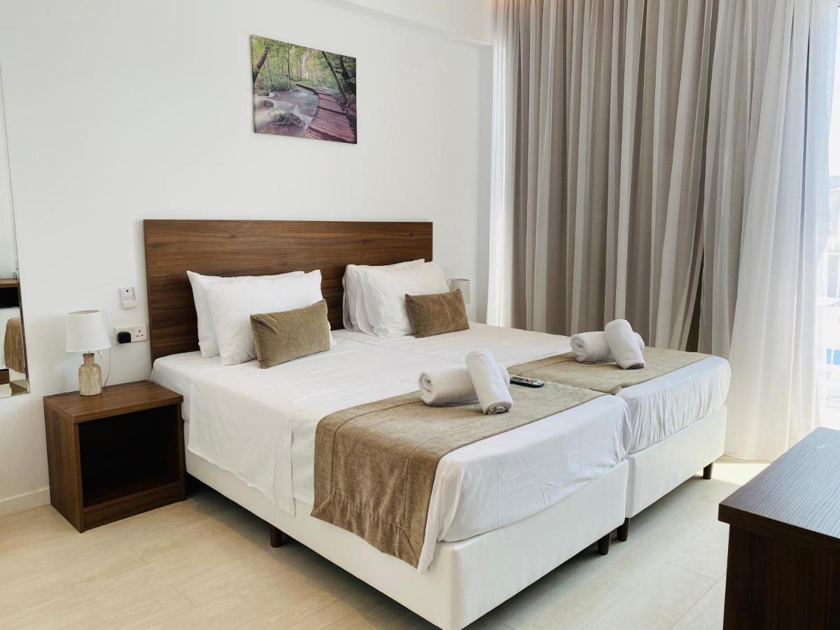 Lysithea Hotel Larnaca Extérieur photo