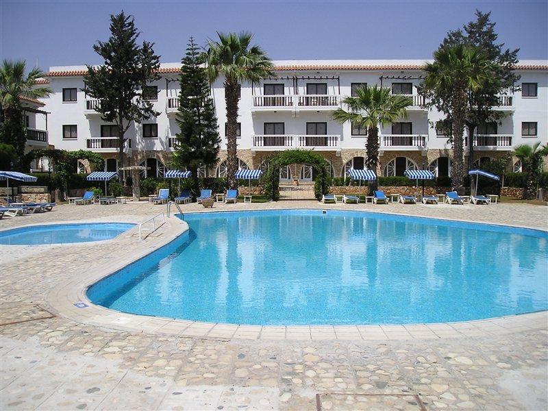 Lysithea Hotel Larnaca Extérieur photo